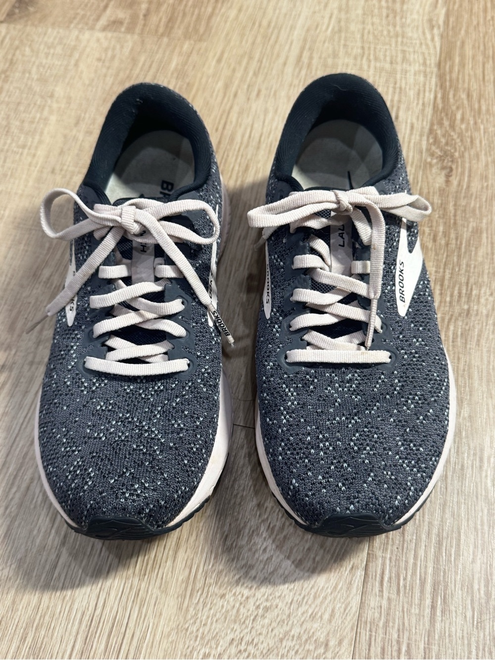 Brooks Launch 7 Women’s Running Shoes Gray Baby Pink Size 8 Medium B